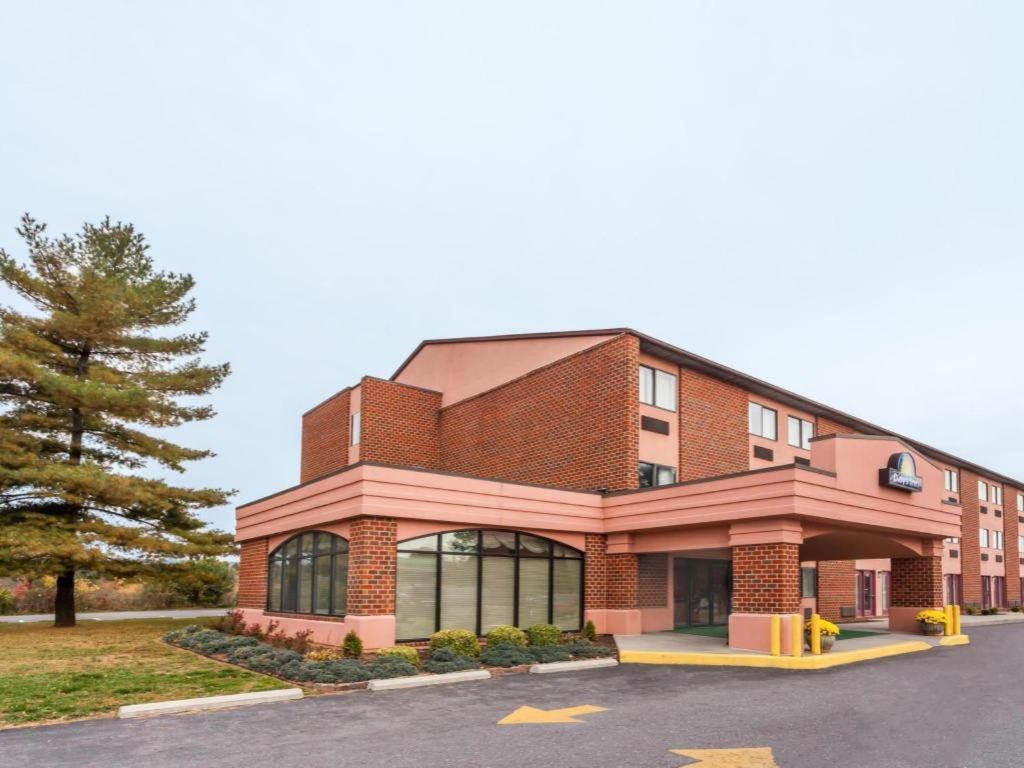 Red Roof Inn Martinsburg Exterior foto
