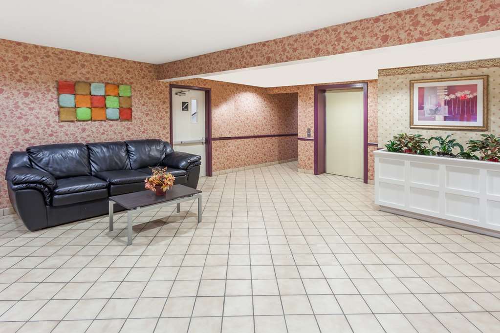 Red Roof Inn Martinsburg Interior foto